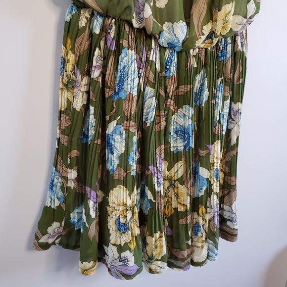 Tank Floral Dress Pleated Bottom - Picture 4 of 8